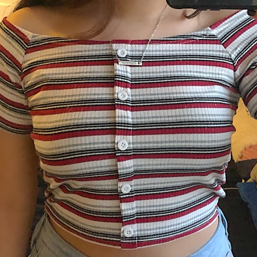 cropped shirt
